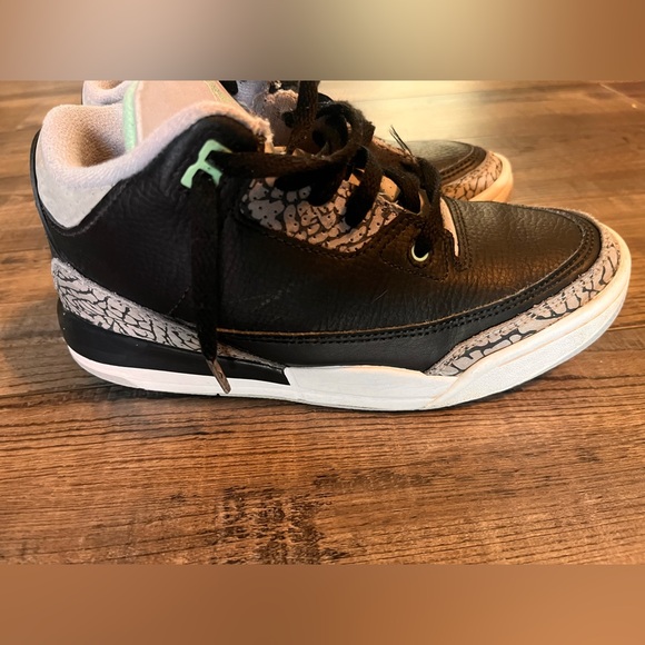 Jordan kids 3 green glow - Picture 3 of 7